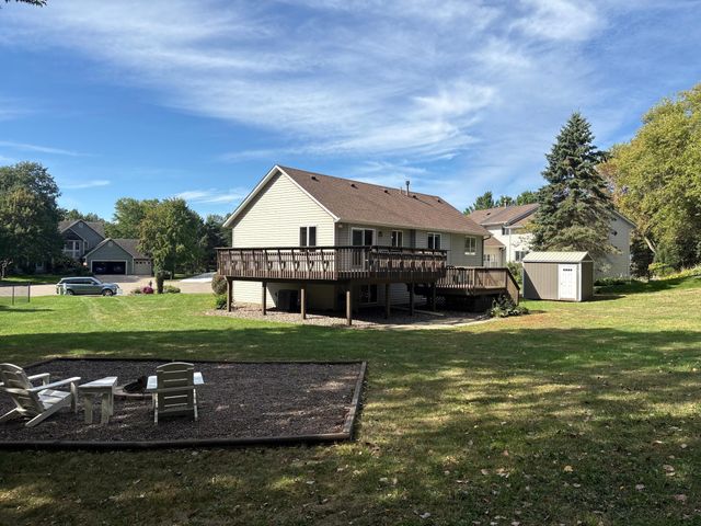 2330 Oak Glen Court, Stillwater, MN 55082