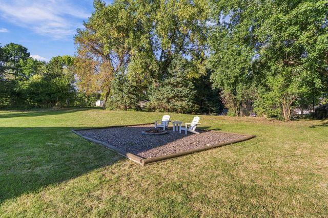 2330 Oak Glen Court, Stillwater, MN 55082