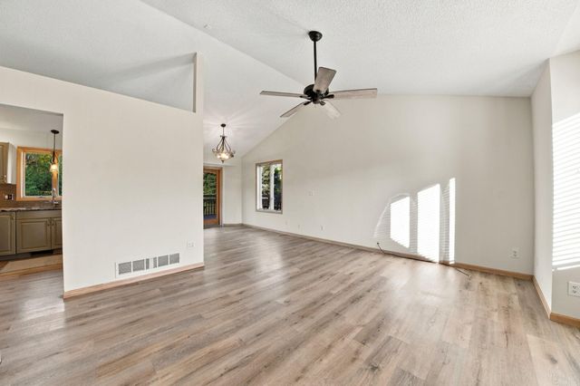 2330 Oak Glen Court, Stillwater, MN 55082
