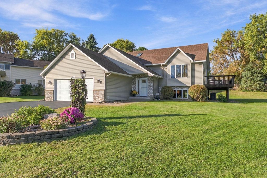 2330 Oak Glen Court, Stillwater, MN 55082 — exterior