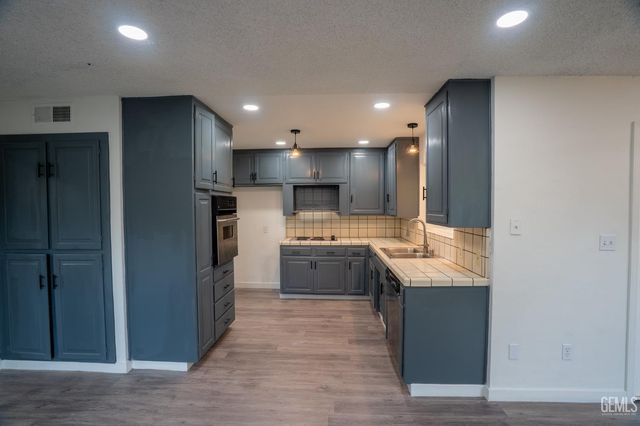 3600 Wood Lane, Bakersfield, CA 93309