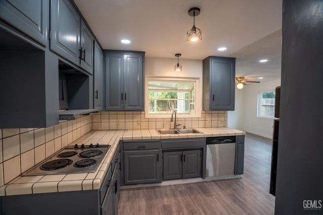 3600 Wood Lane, Bakersfield, CA 93309