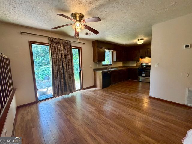 5185 Paisley Court NW, Lilburn, GA 30047