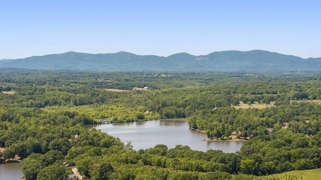 180 Lake Lyman Heights, Lyman, SC 29365