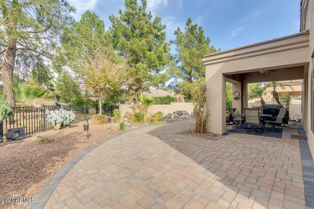 3922 E Carson Road, Phoenix, AZ 85042