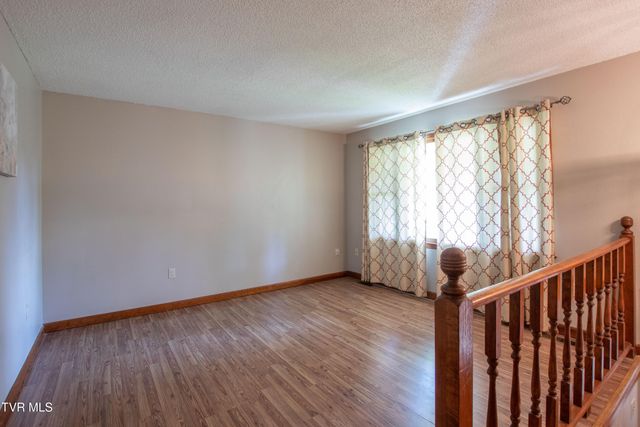 22234 Pinebrook Drive, Bristol, VA 24202