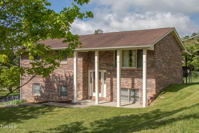 22234 Pinebrook Drive, Bristol, VA 24202