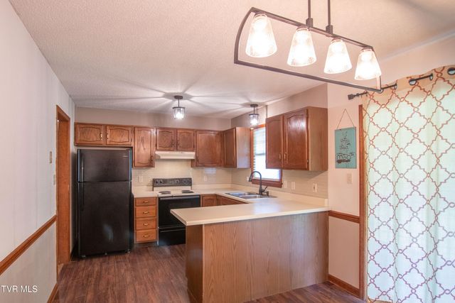 22234 Pinebrook Drive, Bristol, VA 24202