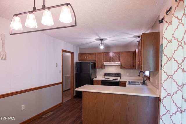 22234 Pinebrook Drive, Bristol, VA 24202
