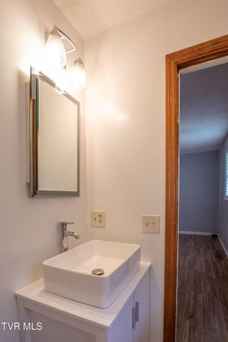 22234 Pinebrook Drive, Bristol, VA 24202