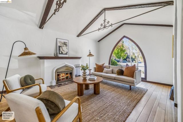 1901 Clemens Rd, Oakland, CA 94602