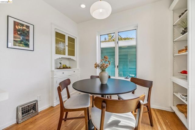 1901 Clemens Rd, Oakland, CA 94602