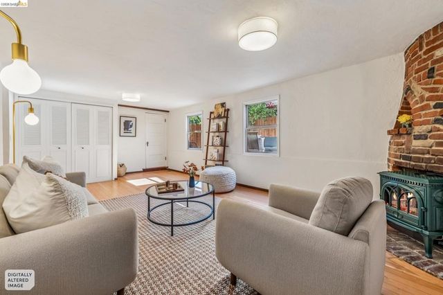 1901 Clemens Rd, Oakland, CA 94602