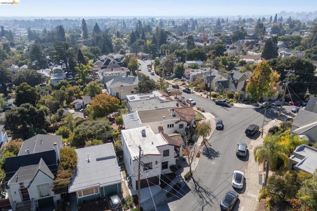 1901 Clemens Rd, Oakland, CA 94602
