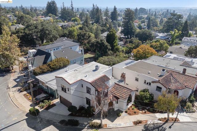 1901 Clemens Rd, Oakland, CA 94602