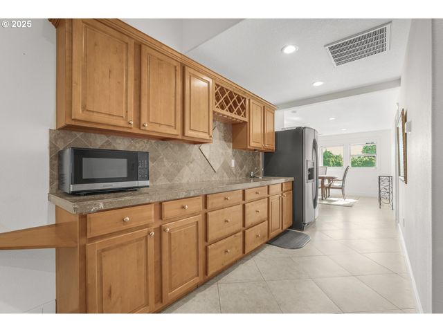 13400 Se 222ND Dr, Damascus, OR 97089