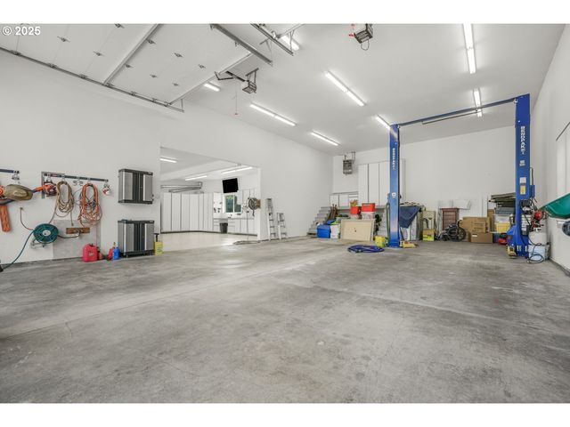 13400 Se 222ND Dr, Damascus, OR 97089