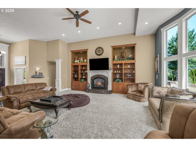 13400 Se 222ND Dr, Damascus, OR 97089