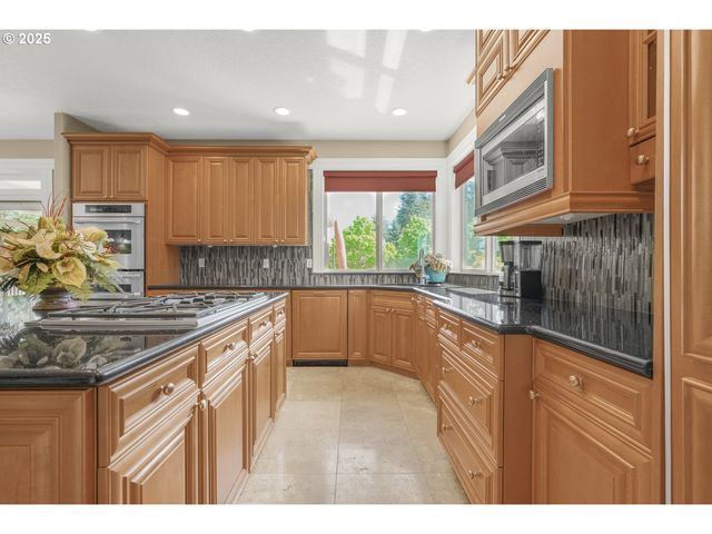 13400 Se 222ND Dr, Damascus, OR 97089