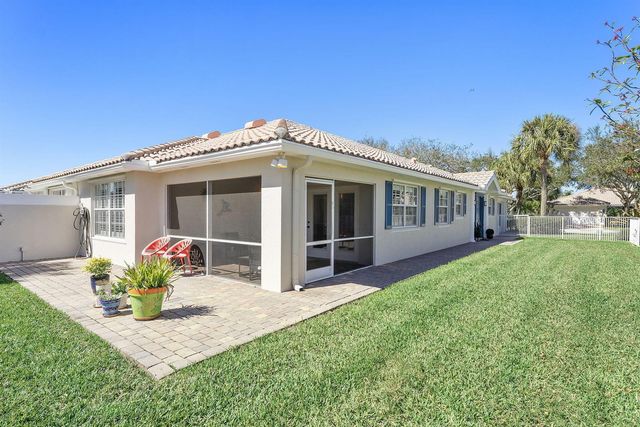 8210 Saint Johns Court, Wellington, FL 33414