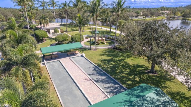 8210 Saint Johns Court, Wellington, FL 33414