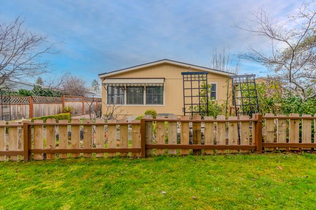 215 Tolman Creek Road SPC 31, Ashland, OR 97520