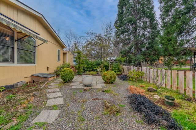215 Tolman Creek Road SPC 31, Ashland, OR 97520