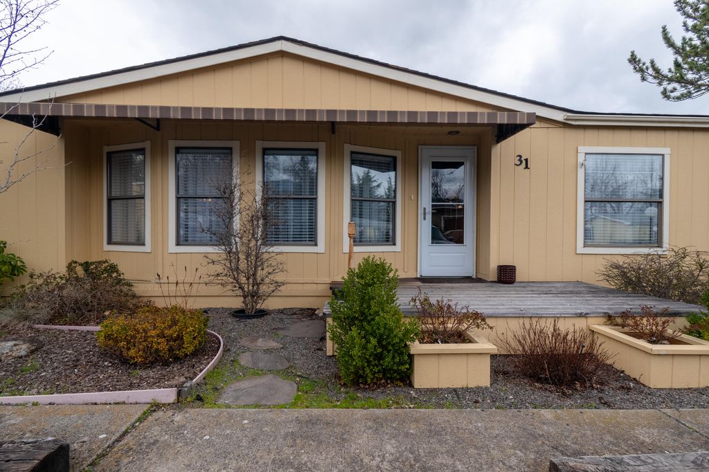 215 Tolman Creek Road SPC 31, Ashland, OR 97520