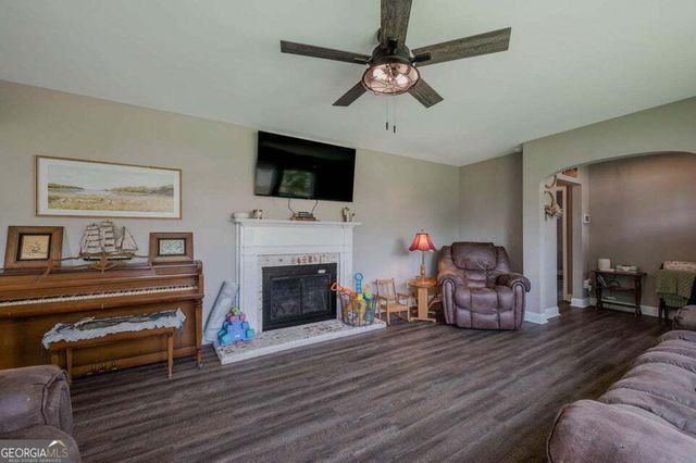 103 Moore Street, Trion, GA 30753