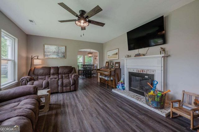 103 Moore Street, Trion, GA 30753