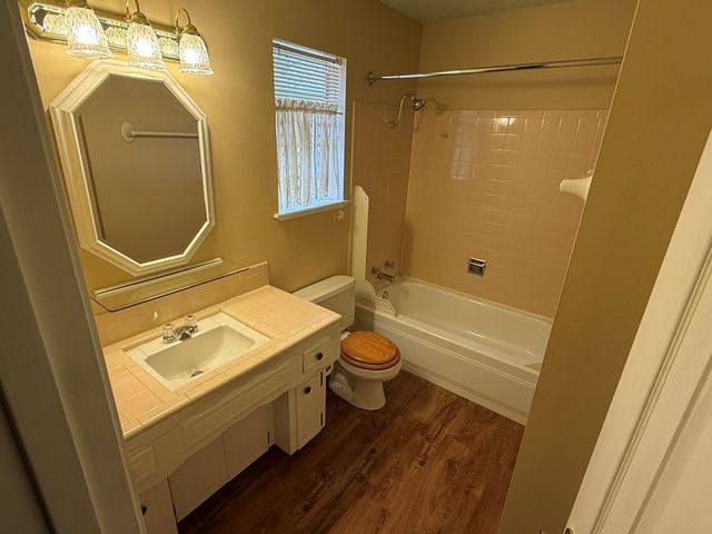 268 Westwood Dr, San Angelo, TX 76901