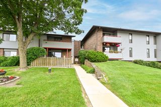 7921 S 68th STREET #207, Franklin, WI 53132