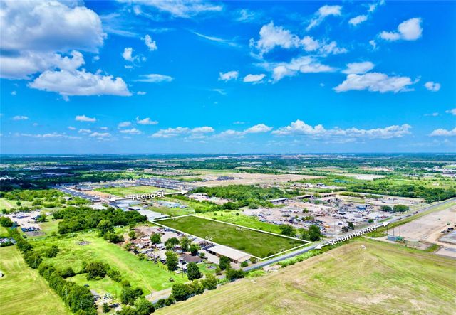 5015 Schurmier Road, Houston, TX 77048
