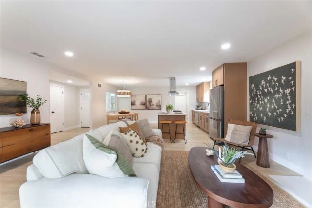 8172 Acacia Street, Cypress, CA 90630