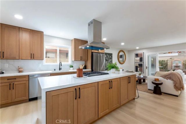 8172 Acacia Street, Cypress, CA 90630