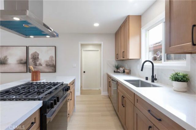 8172 Acacia Street, Cypress, CA 90630