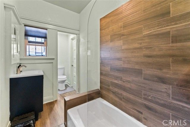 651 W Gage, Los Angeles, CA 90044