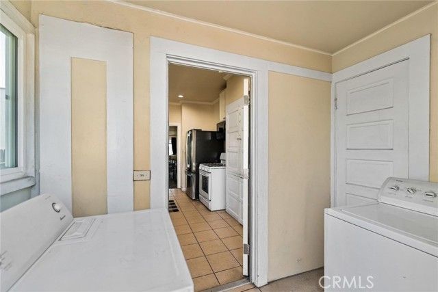 651 W Gage, Los Angeles, CA 90044