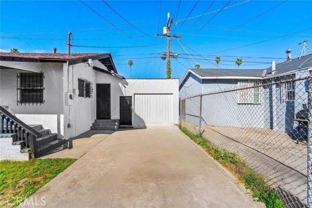 651 W Gage, Los Angeles, CA 90044