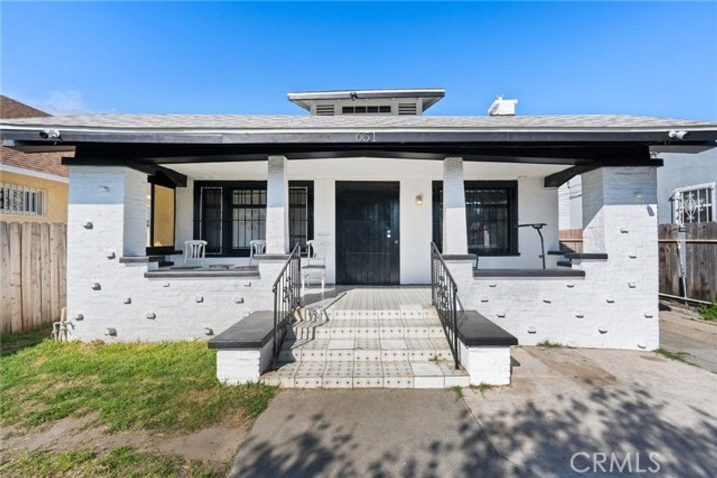 651 W Gage, Los Angeles, CA 90044