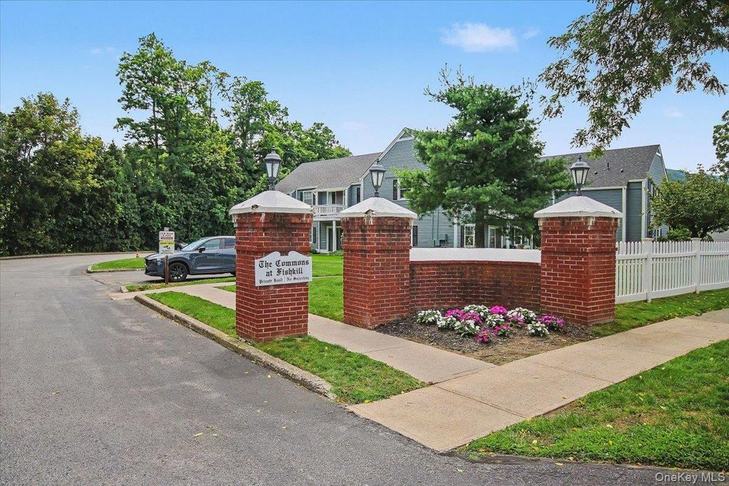 902 Commons Way D, Fishkill, NY 12524 — photo 4