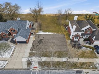 36566 N Pointe Drive, New Baltimore, MI 48047