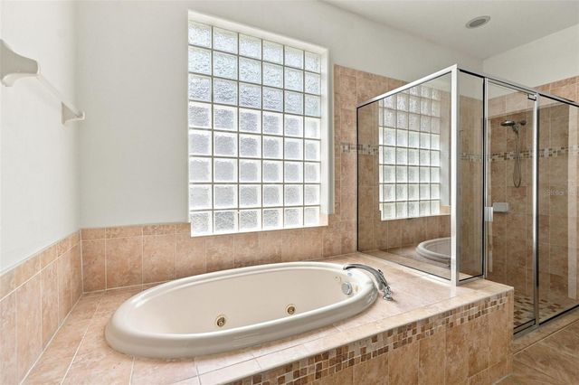 27417 SILVER THATCH DRIVE, Wesley Chapel, FL 33544