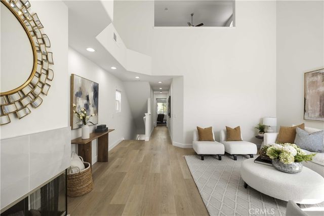 526 12th St, Huntington Beach, CA 92648