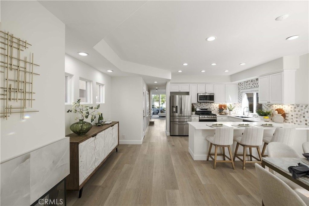 526 12th St, Huntington Beach, CA 92648