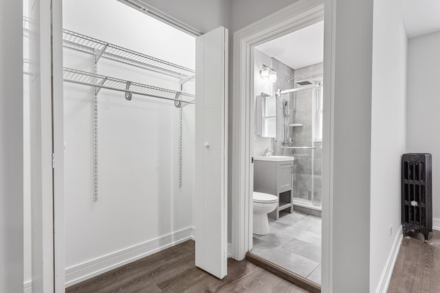 1521 W Sherwin Avenue 209, Chicago, IL 60626