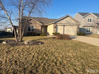 671 Walkmans Cove, Fort Wayne, IN 46814