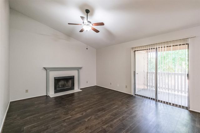 14911 Wunderlich Drive 2302, Houston, TX 77069