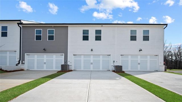 404 Reflection Drive, Stockbridge, GA 30281