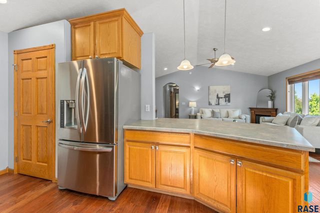 7608 W Loganberry St, Sioux Falls, SD 57106